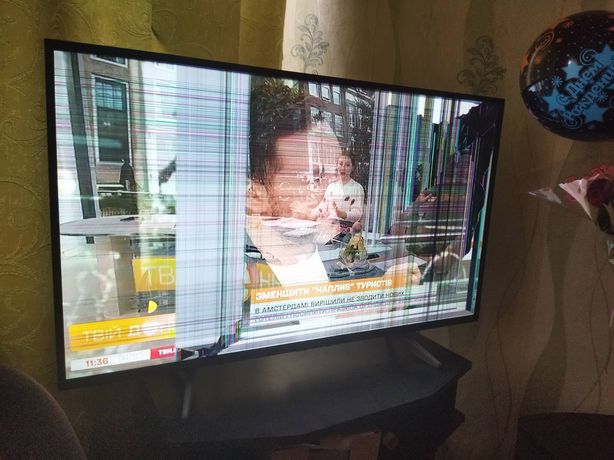 Продам телевизор Hyundai 43 дюймовый