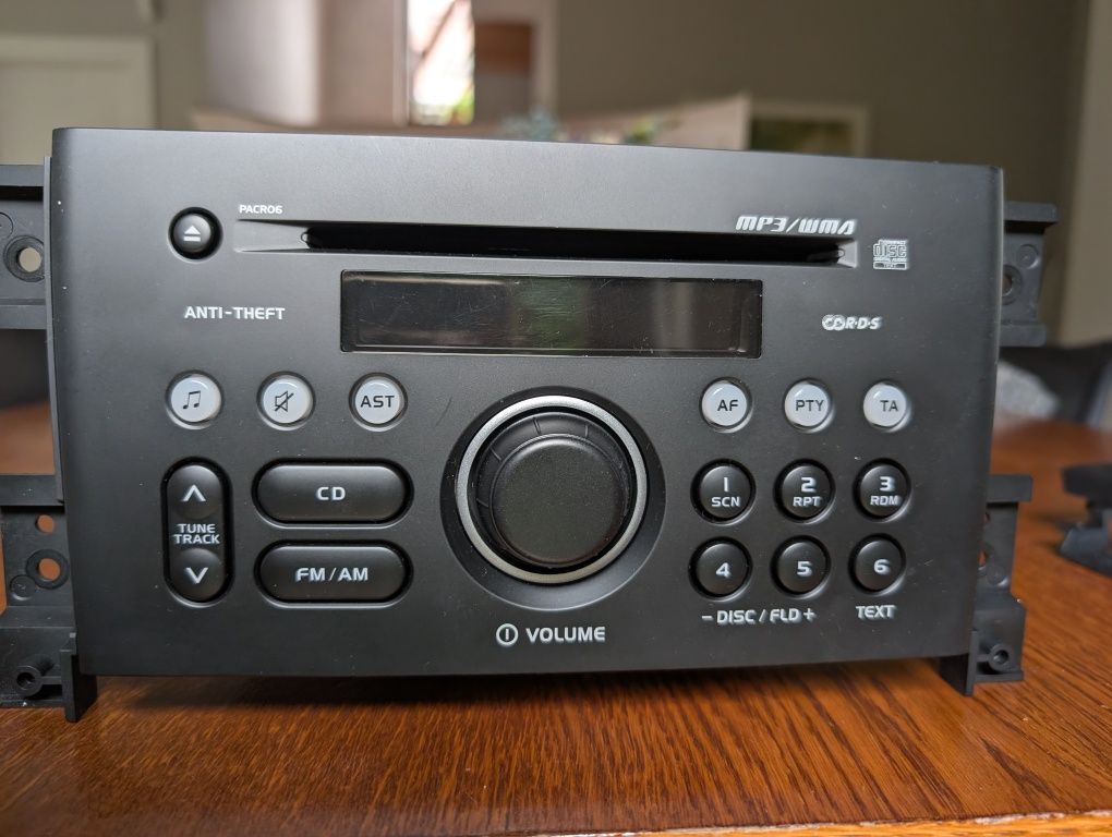 Fabryczne radio Grand Vitara II (praktycznie nowe)