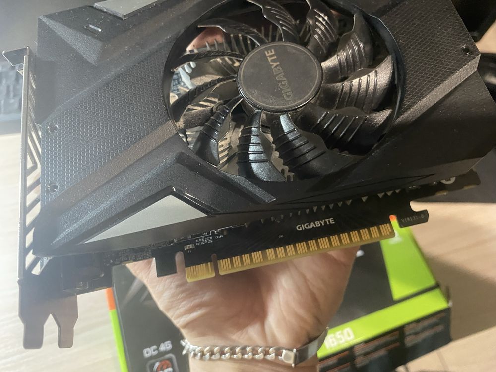 GTX 1650 4GB GDDR6