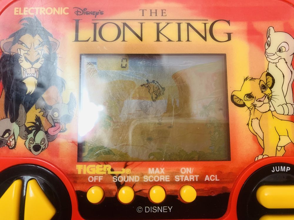 Gra elektroniczna Tiger Electronics Król Lew vintage