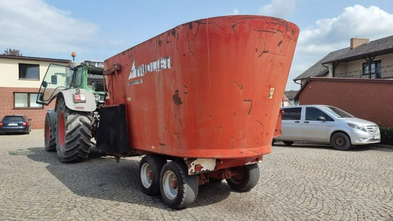 inny TRIOLIET 16cmb SILOMIX 1600  paszowóz