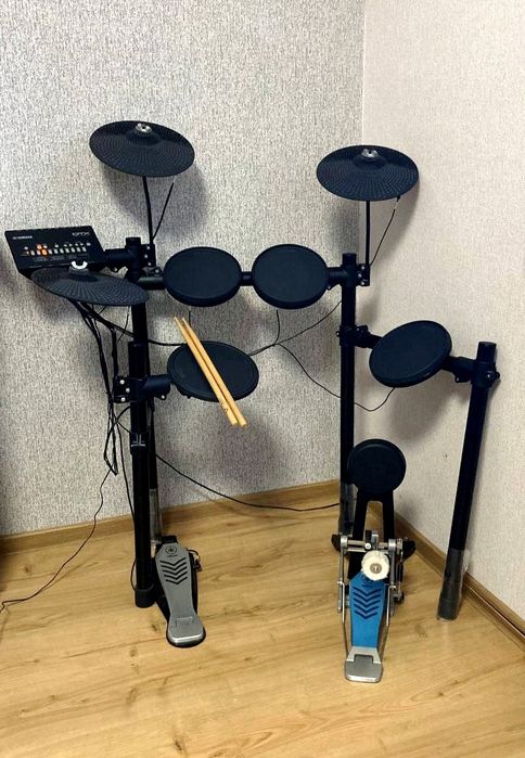 Барабанна установка Yamaha DTX452K, навушники, палички, коробка