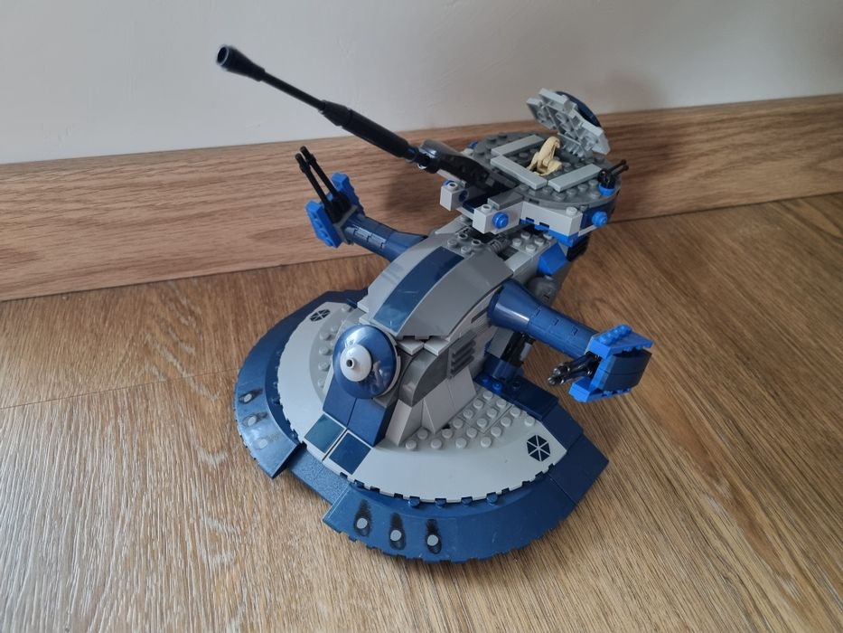 LEGO Star Wars 8018 AAT Armored Assault Tank (100% kompletny)