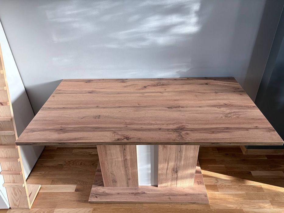 Stół do jadalni dąb wotan biały