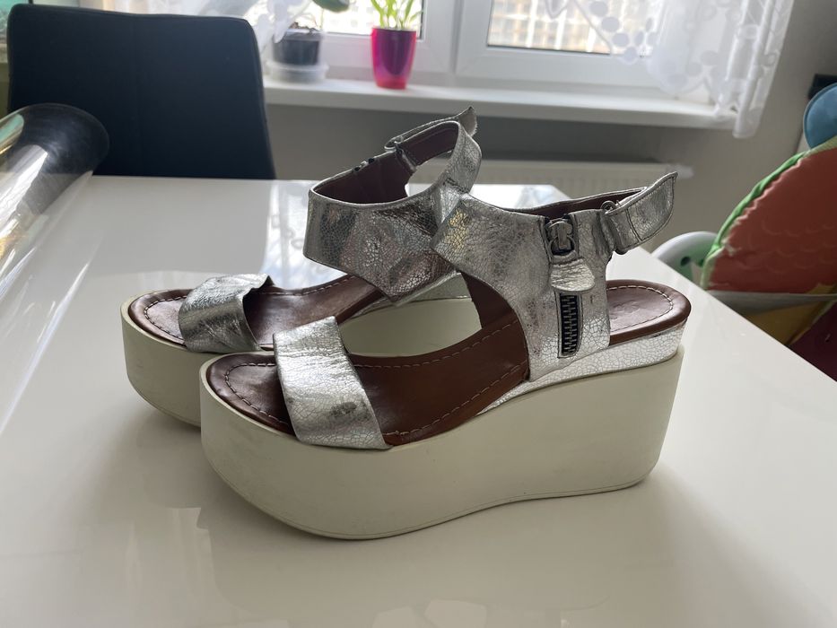 Сандалии женские