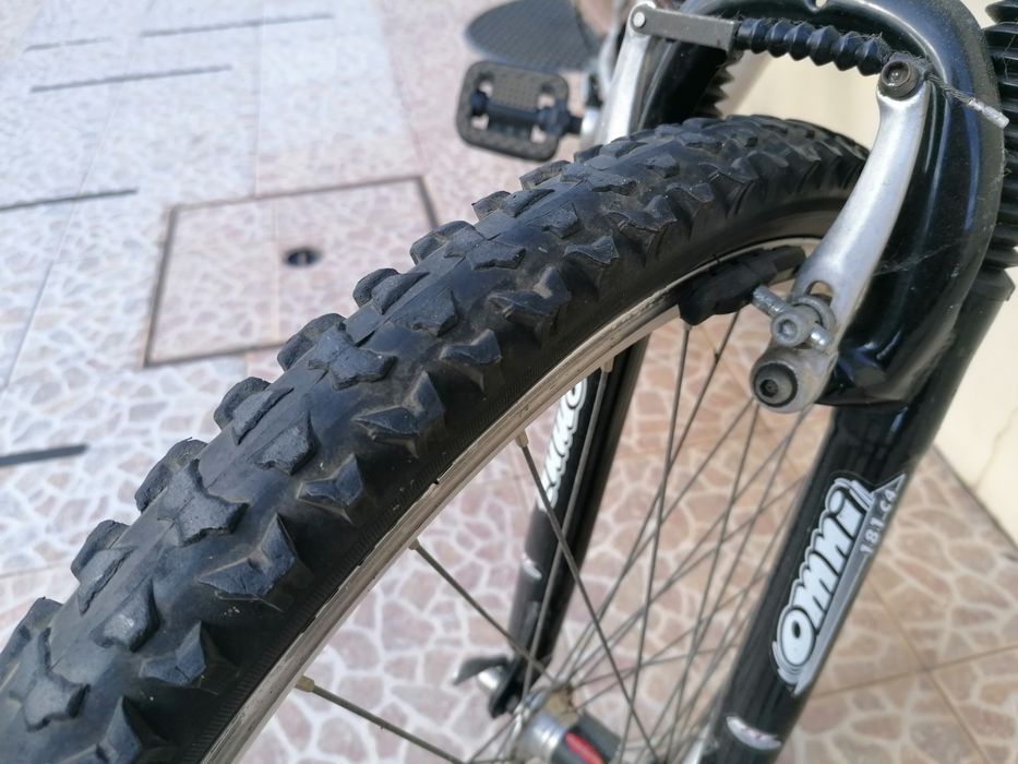 Vendo bicicleta roda 26 marca bike runner shimano como nova