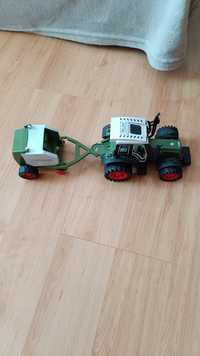 Zabawka traktor auto