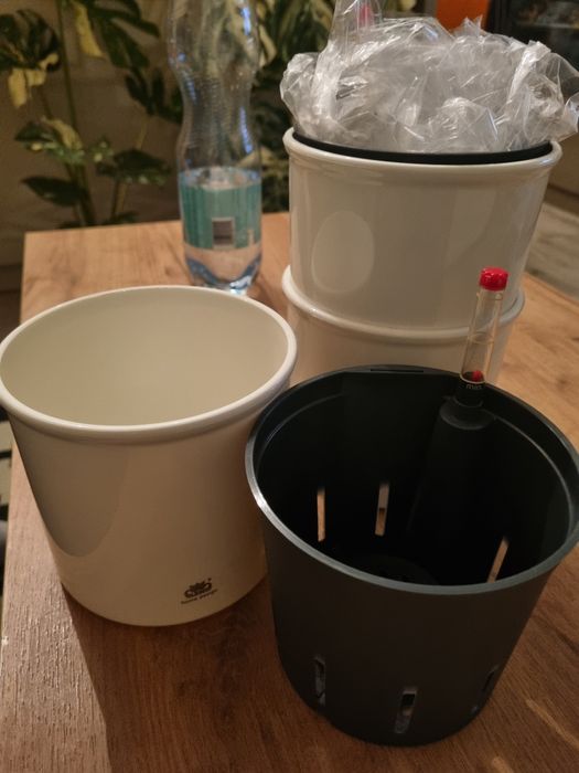 3 x doniczka + wkład i wskaźnik do hydroponiki 13 /12 cm biała osłonka