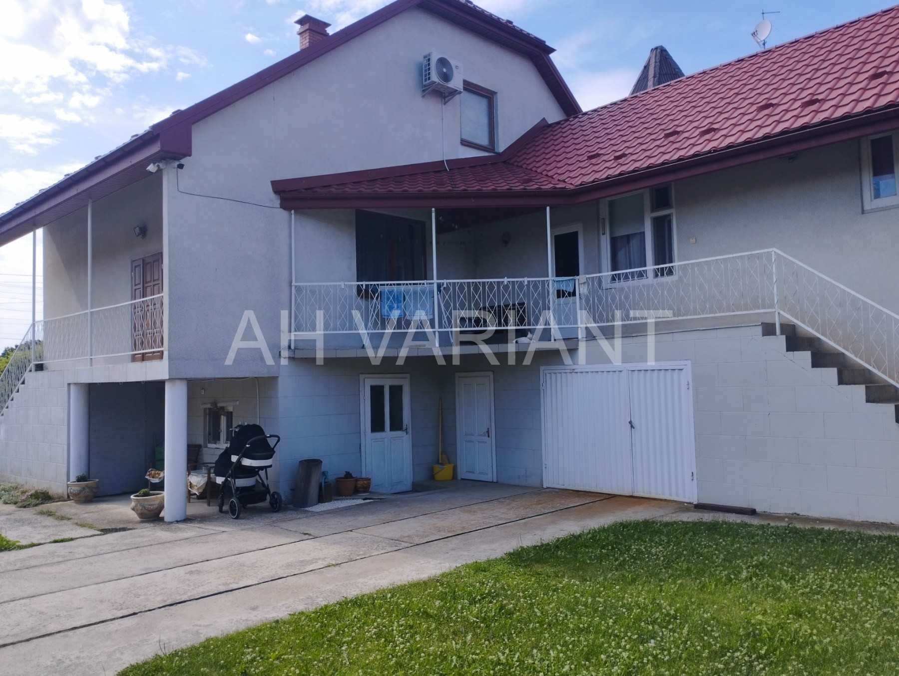 Продається будинок, с. Сторожниця
Код: 8761