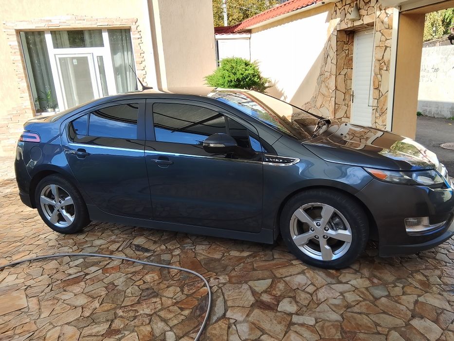 Шевроле Вольт 2011