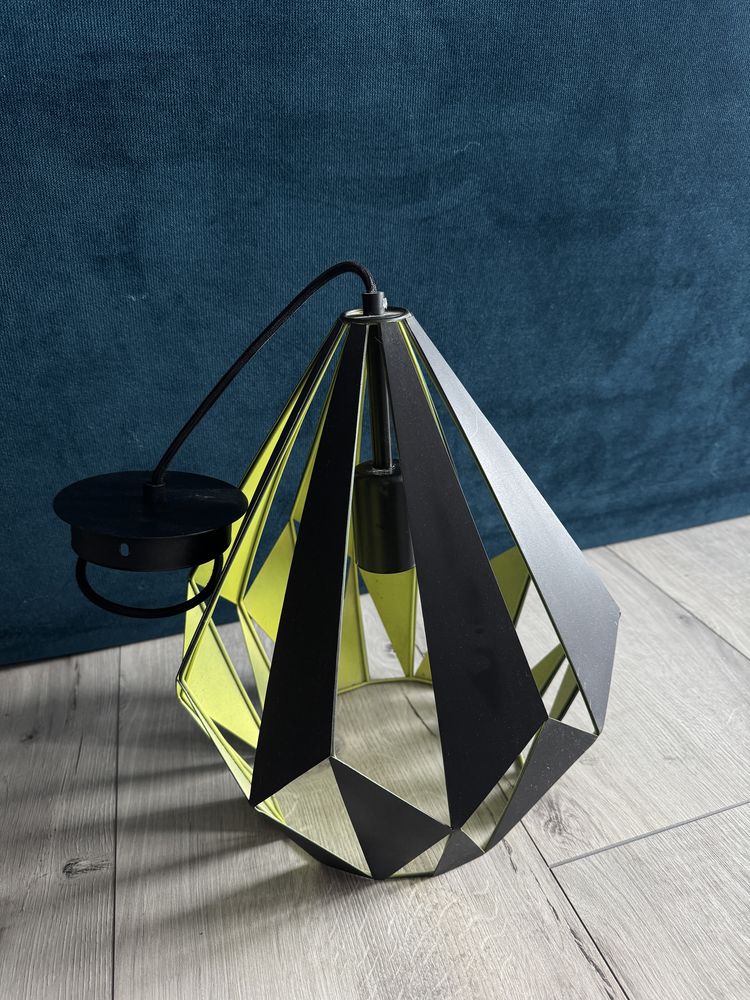 czarno zielona lampa