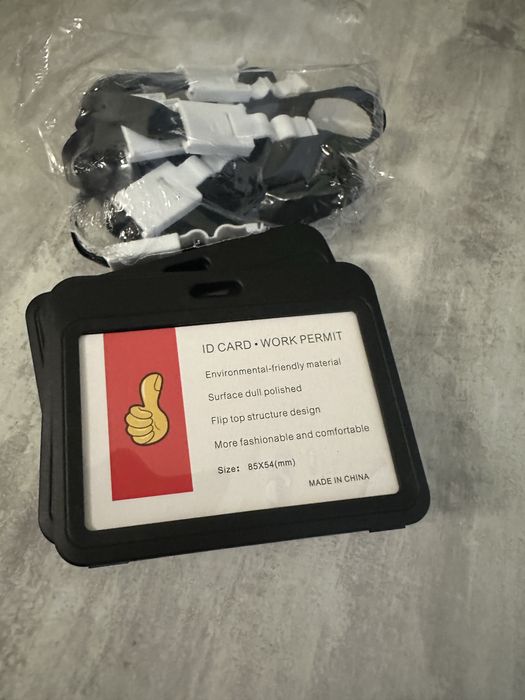 Бейджик пластіковий