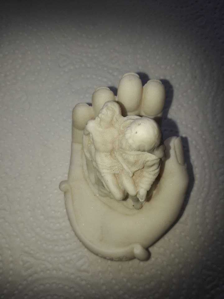 Pieta watykańska Miniatura z alabastru