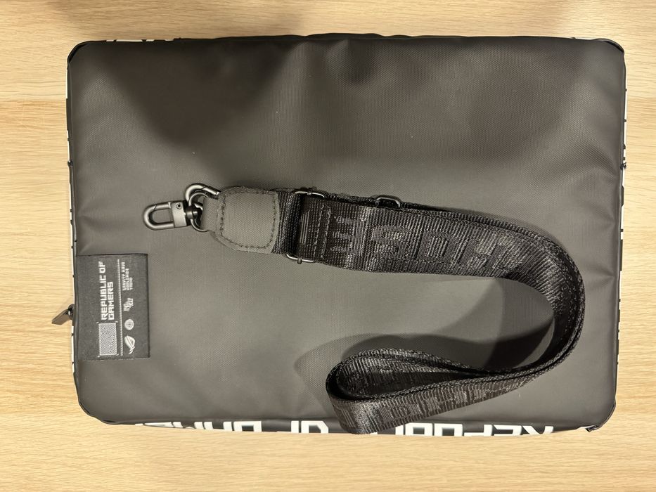 Oryginalny etui/torba Asus Rog