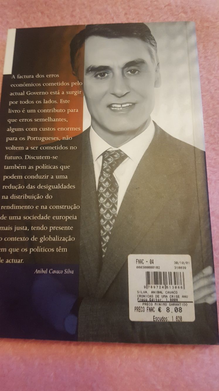 Livro Crónicas de uma crise anunciada de Cavaco Silva