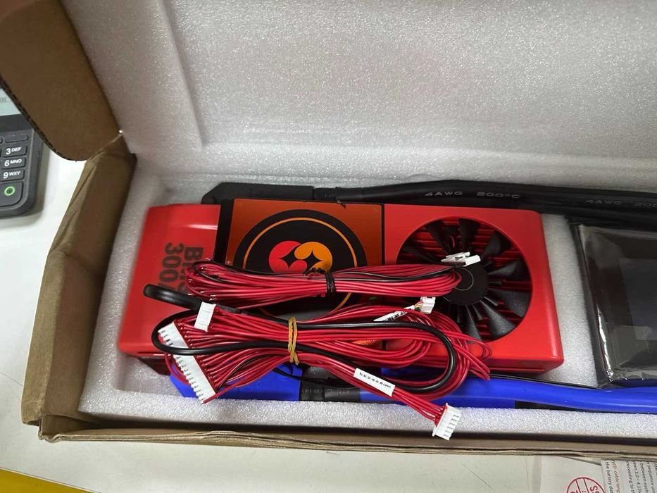 Потужна плата Daly Smart BMS 300A (BT BMS FAN, LiFePO4 16S