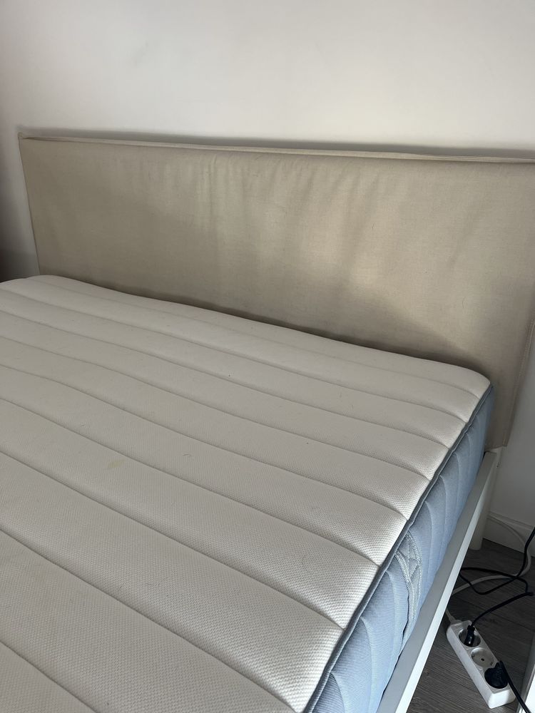 Cama IKEA 140x190 c/ 1 ano