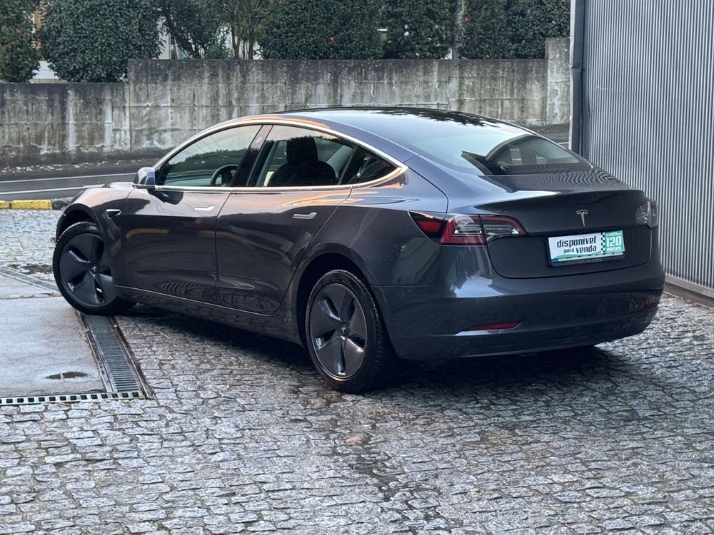 Tesla Model 3 standard