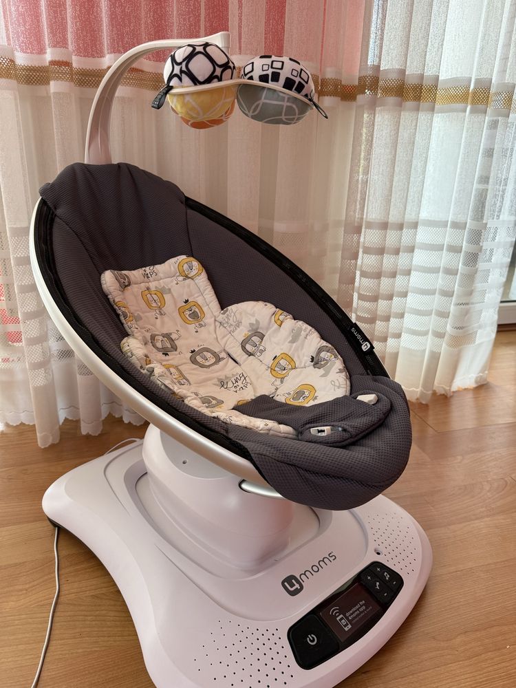 Заколисуючий центр 4moms MamaRoo