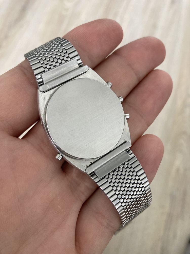 Omega Speedmaster Quartz LCD Vintage