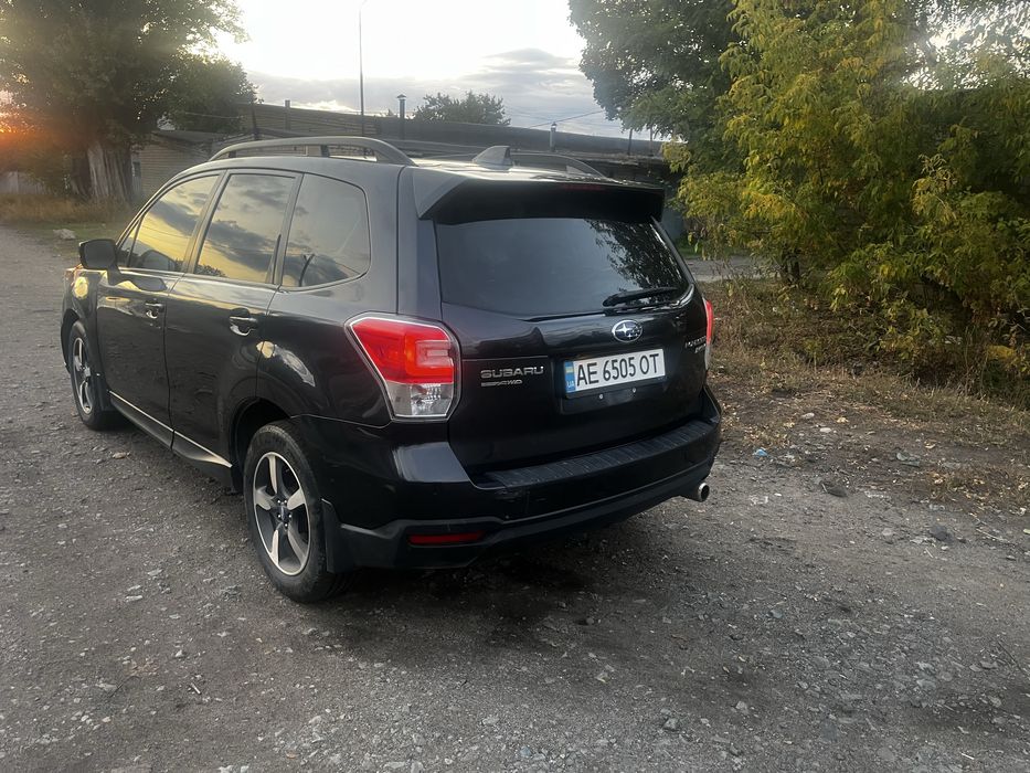 Субару форестер 2016 рік