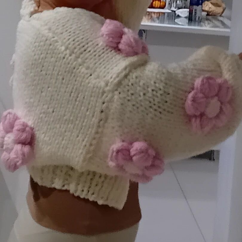 Sweterek handmade oversize 36-40 duże wypukłe kwiatki balonowe rękawy