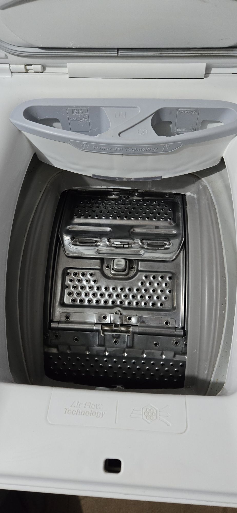 Продам пральну машину ZANUSSI ZWY61023WI