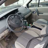 Renault Grand Scenic.