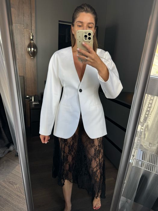 Мереживна спідниця bershka міді