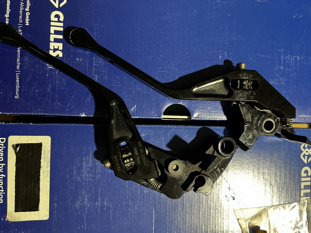Manetes yamaha T7