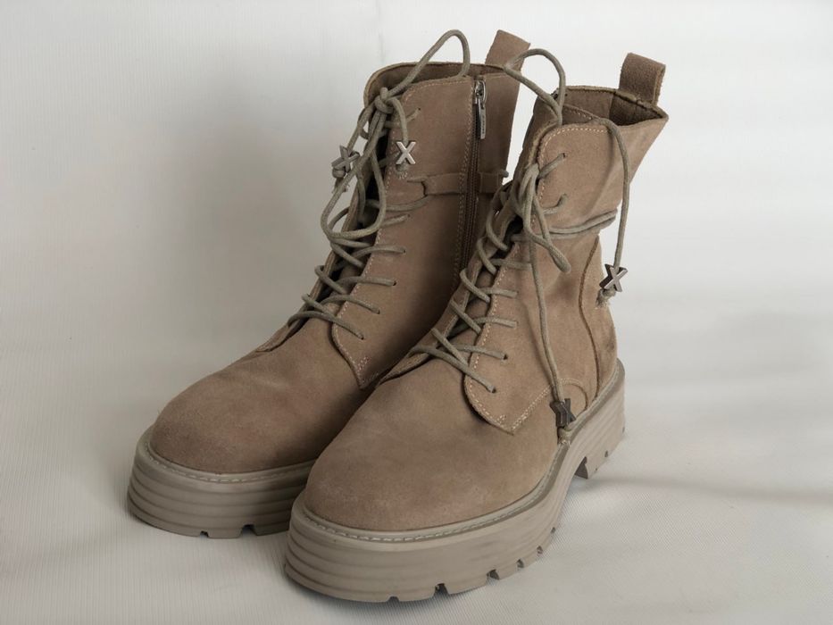 Симпатичні черевички Hilary замшеві