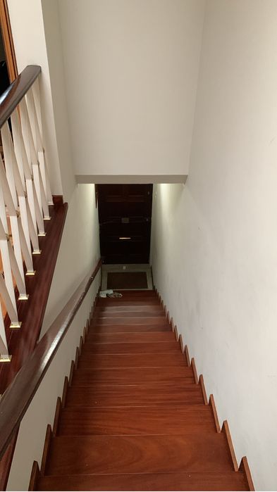 Arrenda-Se 1 Quarto de Frente para Rua.