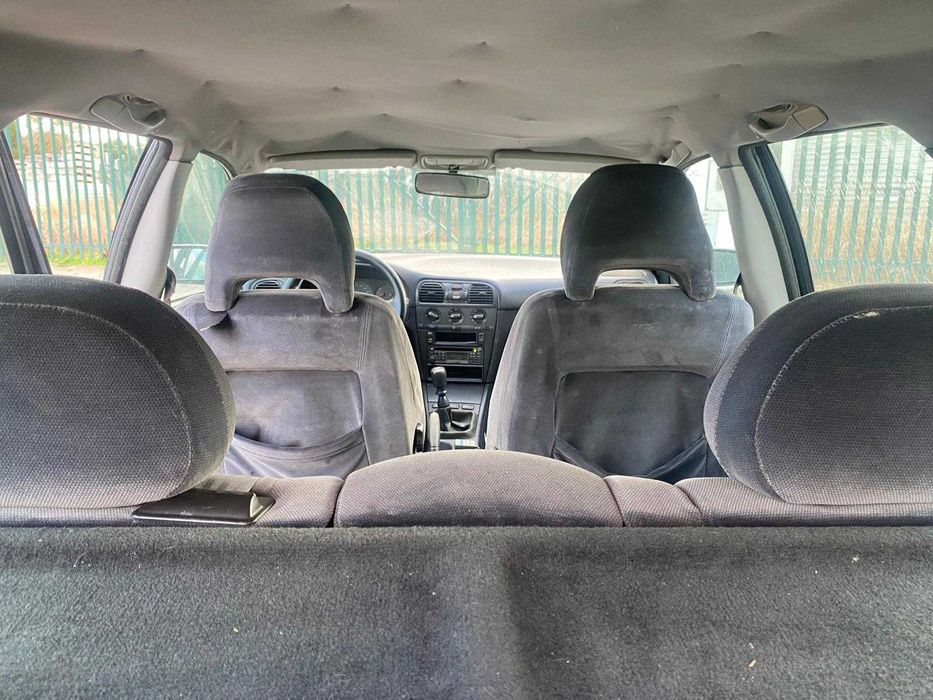 Volvo V40 1.9DI ano 2000