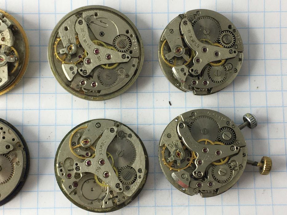 Механизмы наручных часов Полет будильник остатки СССР на запчасти