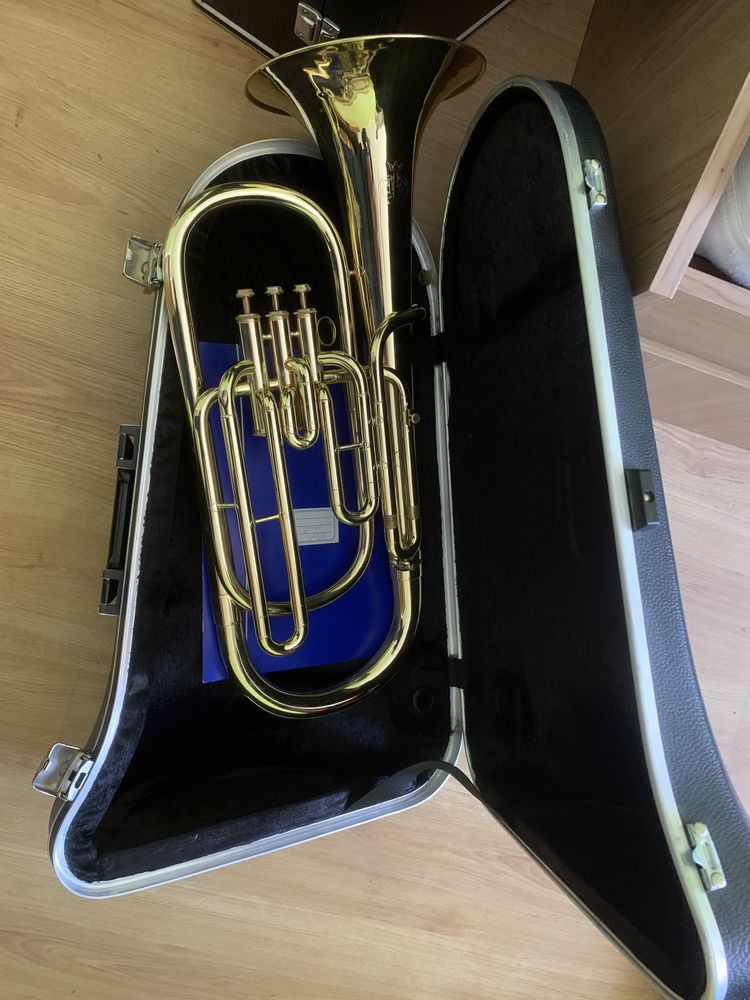 Tenor Bb , sakshorn, euphonium Amati