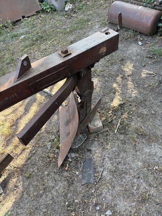 Продам Плуг ПЛН 3-35