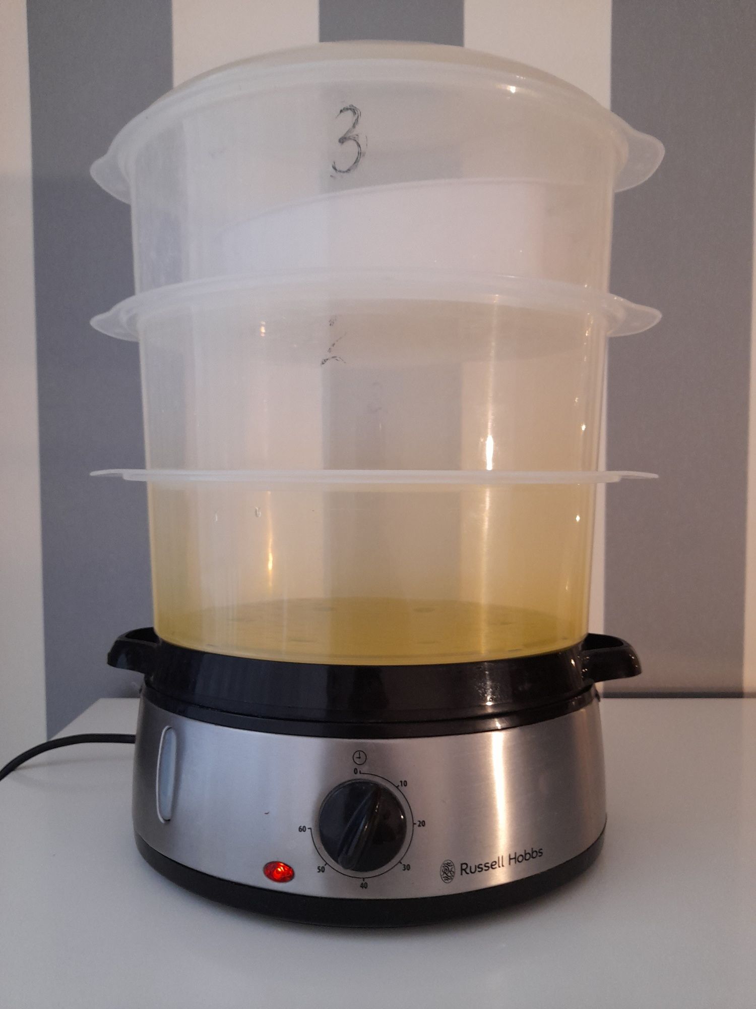 Parowar do przyrządzania zdrowych potraw,  poj. 9l, trzy poziomy, 800W