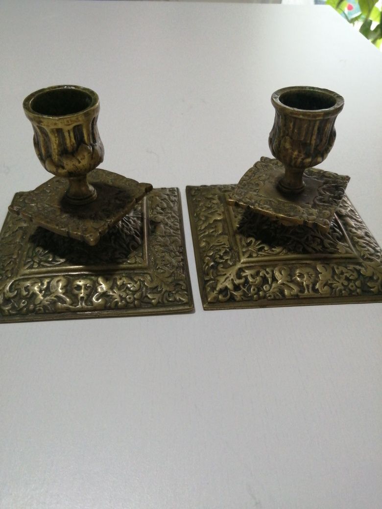 Castiçais em bronze