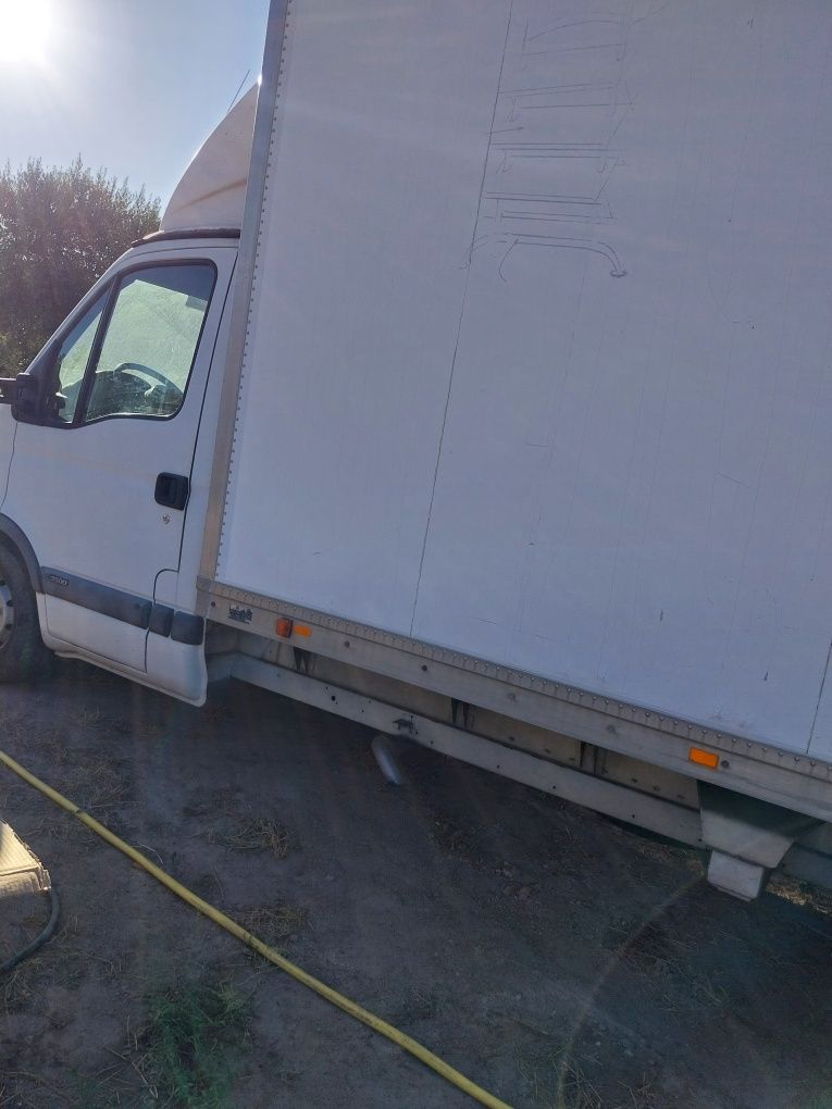Opel Movano c/contentor