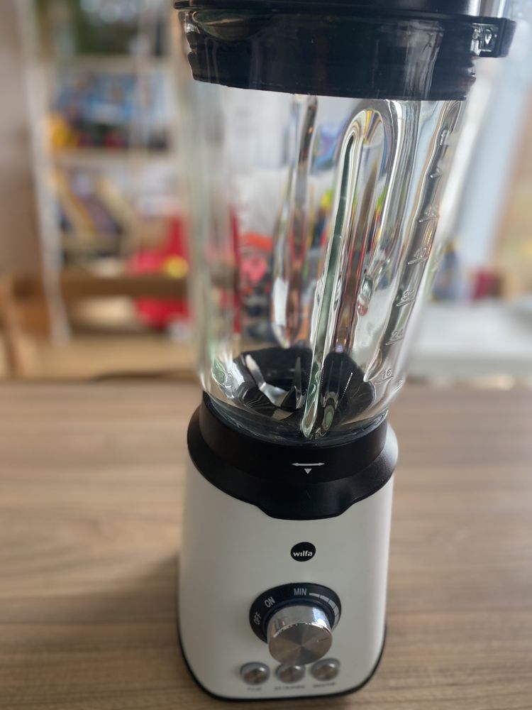 Blender kielichowy wilfa BL6W-P1000 stan b.dobry