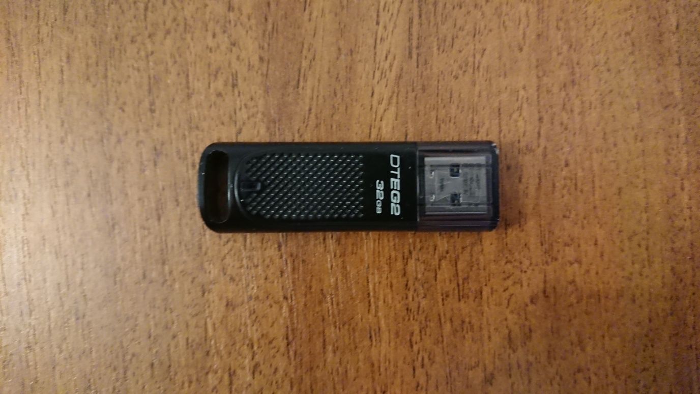 Флеш-накопитель Kingston DataTraveler Elite G2 32 Гб
