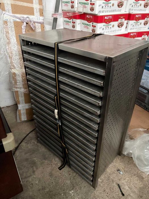 Estante com tabuleiros de alumínio 60x40