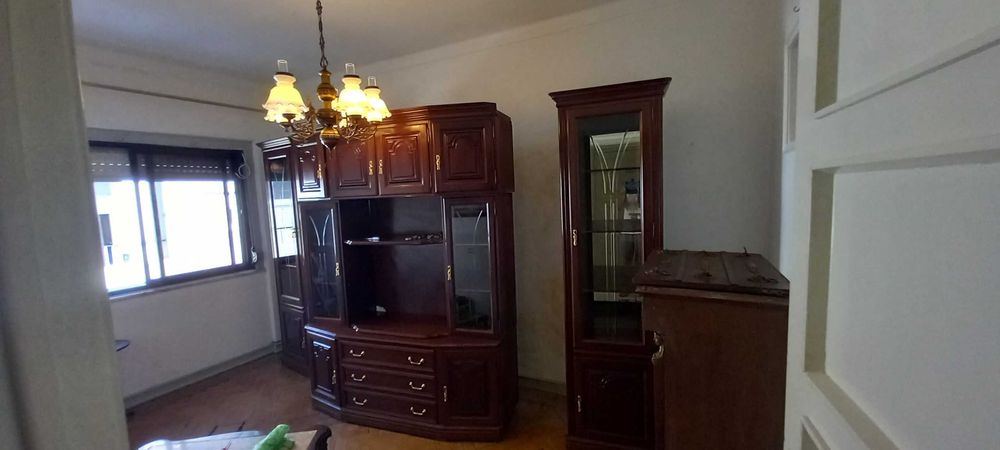 Móvel de Sala, com Cristaleira