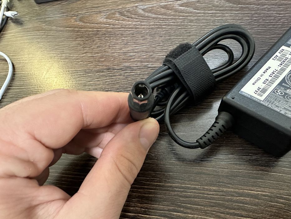 Блок живлення Dell-0NX061 (LA65NS2-00)