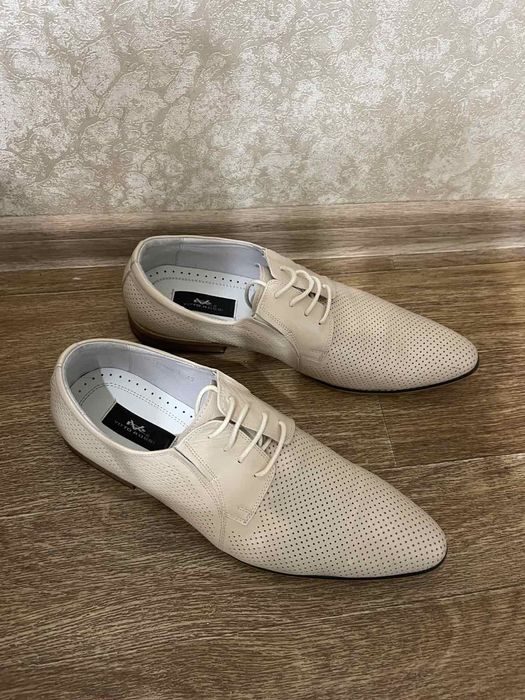 Продаю туфлі для чоловіків розміром 43 фірми Vitto Rossi ,