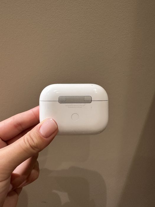 Pudełko po airpods pro po airpodsach apple