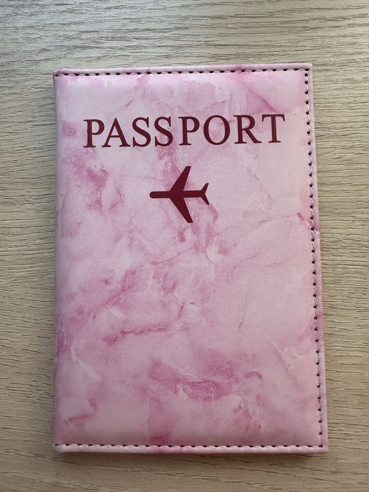 Etui na paszport różowe marmurek
