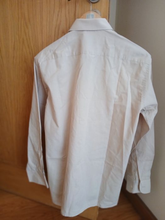 Vendo 2 Camisas Homem