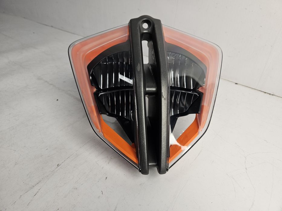KTM SUPER DUKE R 1290 lampa reflektor FULL LED przód przednia