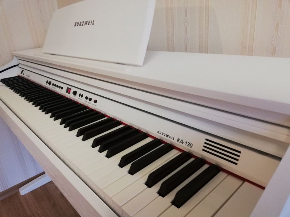 Б\у, но как новое цифровое пианино Kurzweil KA-130 белое Vs Casio Nux